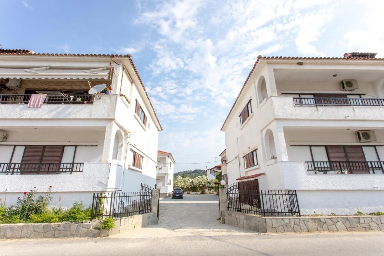 George'S Apartments Скала-Фуркас Екстер'єр фото